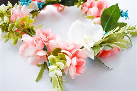 How to Make Flower Crowns with Fake Flowers: A Creative Craft Guide